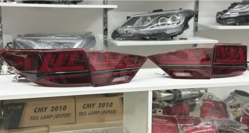 Задние стоп фары LED на Lexus ES 2013-2017